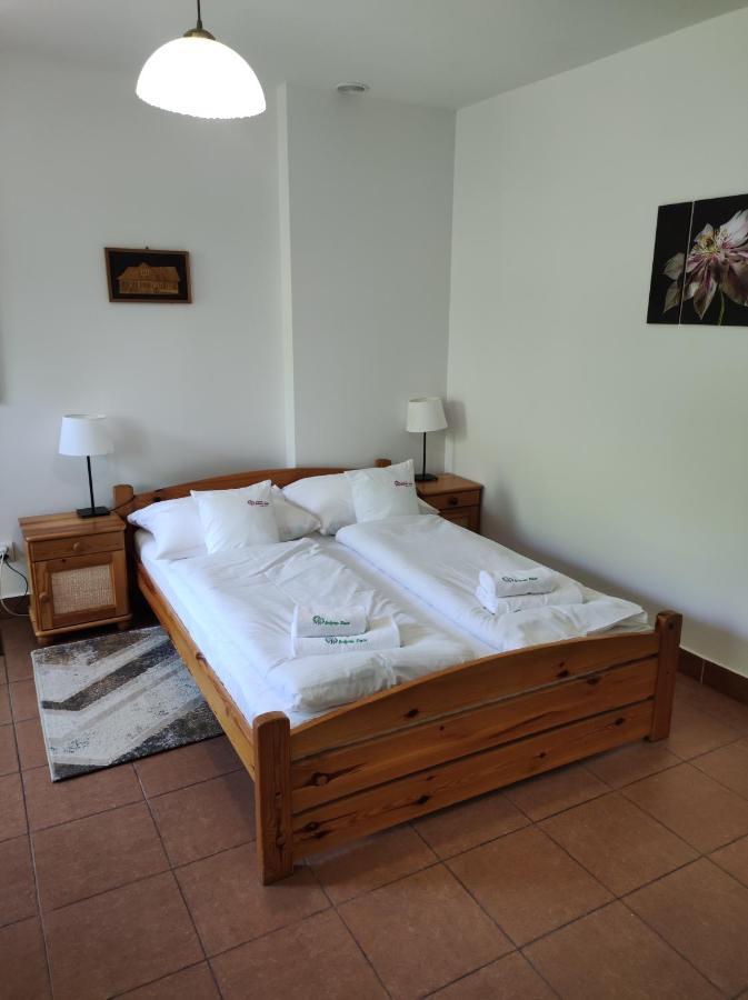 Rezydencja Bukowy Dwór Comuna de Czarna Exterior foto