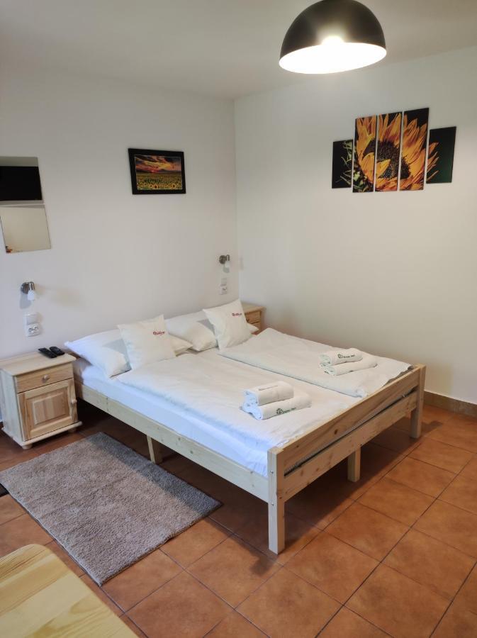 Rezydencja Bukowy Dwór Comuna de Czarna Exterior foto